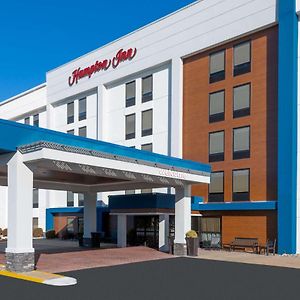 Hampton Inn Солсбъри Exterior photo