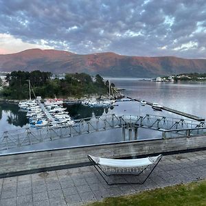 Fjord View Apartment In Alesund With Free Parking Олесун Exterior photo