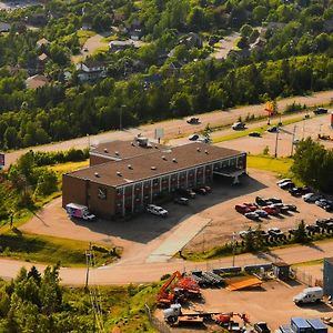 Quality Inn Корнър Брук Exterior photo