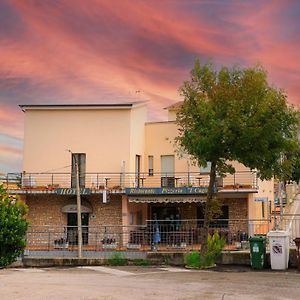 Hotel I Cugini Кастелфидардо Exterior photo