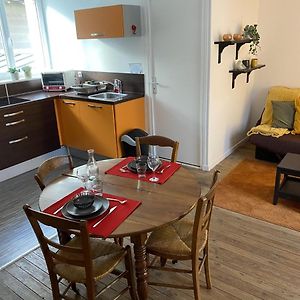 Charmant T2 Central Avec Wifi, A 15 Min Des Thermes, Parking Gratuit, Lave-Linge Et Seche-Linge Communs - Fr-1-541-98 Apartment Ла Рош-Позе Exterior photo