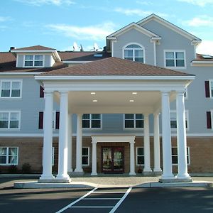 Holiday Inn Express Hotel & Suites White River Junction, An Ihg Hotel Exterior photo