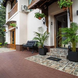 I3 Boutique Apart Hotel Bacău Exterior photo