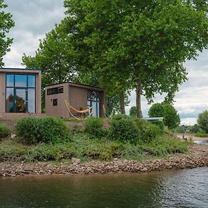 Cozy House On The Water In The Betuwe Villa Maurik Exterior photo