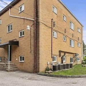 Newly Listed! Westlake Stylish Apartment Exterior photo