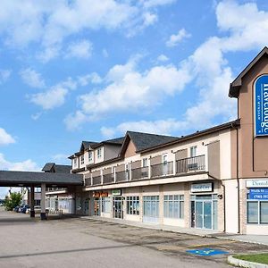 Travelodge By Wyndham Wetaskiwin Exterior photo