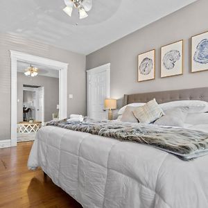 Lovely 1-Bedroom Rental Unit With Patio Сейнт Луис Exterior photo