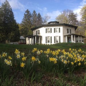 Black Sheep Inn And Spa Хамъндспорт Exterior photo