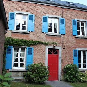 Chambre D'Hote Les Volets Bleus Bed & Breakfast Намюр Exterior photo