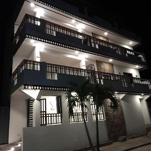 Hostal Marina Samana Hotel Exterior photo