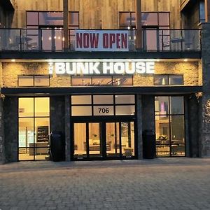 Bunk House Hotel Мадрас Exterior photo