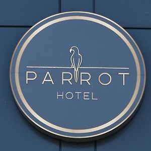 Hotel Parrot Рашин Exterior photo