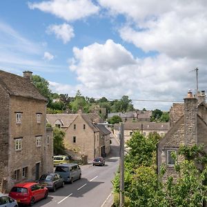 Pass The Keys Tranquil Cosy Apartment In Centre Of Avening Exterior photo