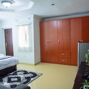 Private Luxury Master Bedroom Лагос Exterior photo
