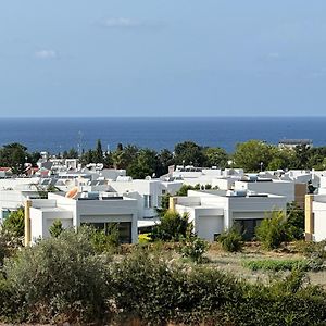 Villa Beverly Hills - Luxury Design In Kyrenia Кирения Exterior photo