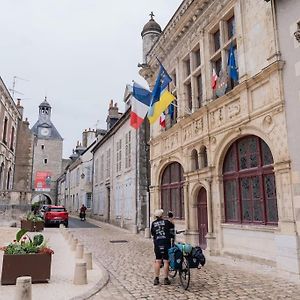 Gite En Centre Historique 65M2 Apartment Боженси Exterior photo