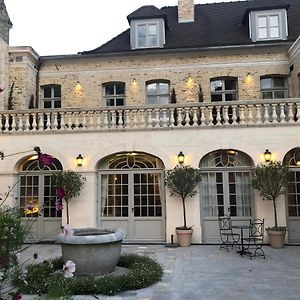 Clos Du Bailli Bed & Breakfast Сент Омер Exterior photo