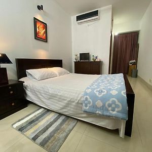Cozy Ac Private Bedroom Gulshan 1 - 6Km Airport Дака Exterior photo