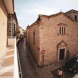 Le Dimore Degli Artisti Vico Mercatello Hotel Веноса Exterior photo