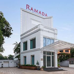 Ramada Goa Arpora Hotel Nagoa Exterior photo