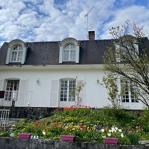 Le Bois Perrin Bed & Breakfast Жоанвил Exterior photo