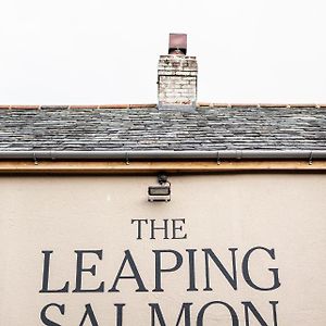 The Leaping Salmon Hotel Йелвертън Exterior photo