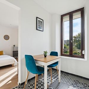 One-Bedroom Apartment With Parking Charleville-Mézières Exterior photo