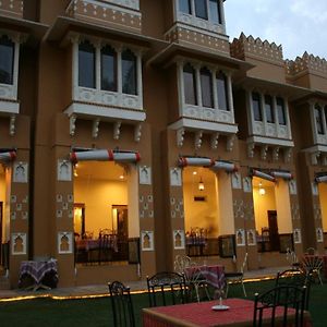 Pratap Palace Hotel Chittorgarh Exterior photo