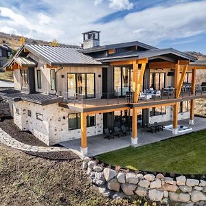 Impressive Tuhaye Home With Hot Tub, Pool Table, And Sweeping Mountain Views Хибър Сити Exterior photo