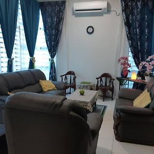 Jhc Homestay Puncak Iskandar Bota Exterior photo