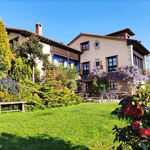 Heredad De La Cueste Guest House Llenín Exterior photo