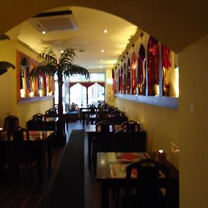 Simla Indiaas Restaurant Voor Kamer Ситард Exterior photo