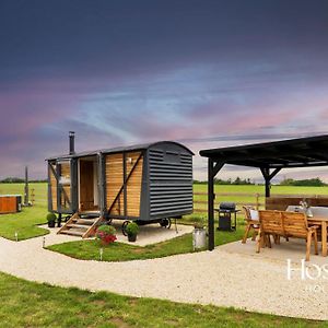 One Of A Kind Shepherds Hut With Incredible Views Тейм Exterior photo
