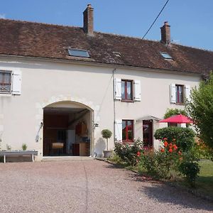 Gite Du Boissenet Avec Piscine Villa Трени Exterior photo