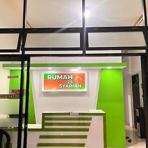 Rumah 25 Syariah Hotel Букитинги Exterior photo