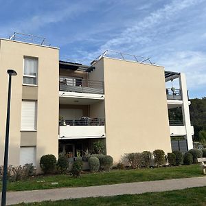 Tres Bel Appartement Pour 3 Avec Piscine Ла Лонд-ле-Мор Exterior photo