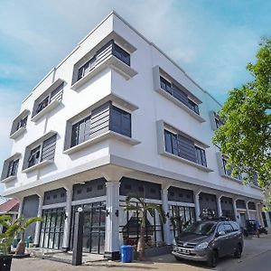 Super Oyo Capital O 92096 Kuala Ulee Lheue Residence Syariah Банда Ачех Exterior photo