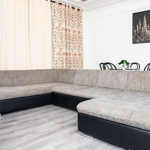 A Luxury 2 Bedroom Flat In Nn1 Нортхамптън Exterior photo