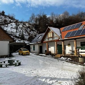 Boroka Vendeghaz Hotel Matrakeresztes Exterior photo