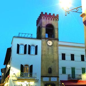 B&B La Loggia E L'Orologio Кастильоне дел Лаго Exterior photo