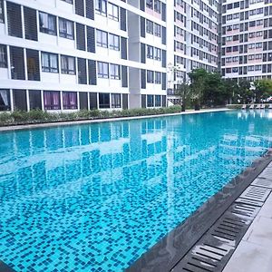 Happy Family Horizon Suite - Near Xiamen-Klia Netflix Kampong Melot Exterior photo