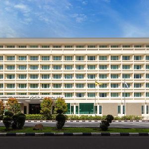 Radisson Hotel Brunei Darussalam Бандар Сери Бегаван Exterior photo