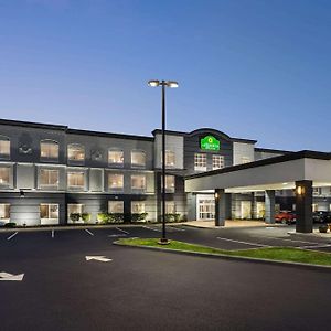 La Quinta By Wyndham Mt. Laurel - Philadelphia Hotel Маунт Лорел Exterior photo