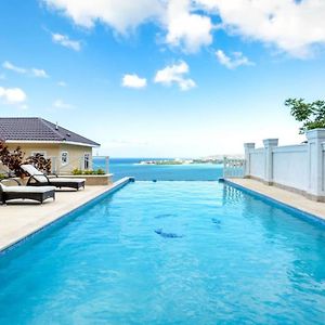 Luxury Oceanview 4Br Villa With Balcony, Pool And Bbq Монтего Бей Exterior photo