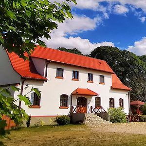 Gospodarstwo Nad Jeziorem Villa Zalom  Exterior photo