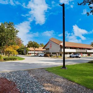 Red Roof Inn Cleveland - Уестлейк Exterior photo