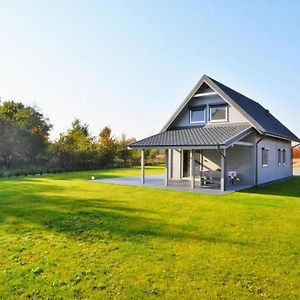 Comfortable Holiday Home With Terrace, Osieki Osieki  Exterior photo