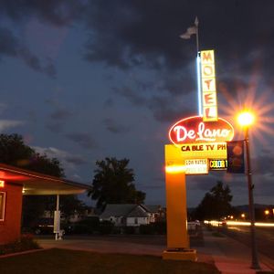 Delano Motel & Rv Park Бийвър Exterior photo