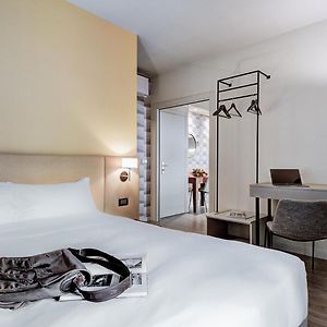 Be Duomo - Self Check-In Bed & Breakfast Вогера Exterior photo