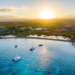 Waikoloa Beach Marriott Resort & Spa Exterior photo